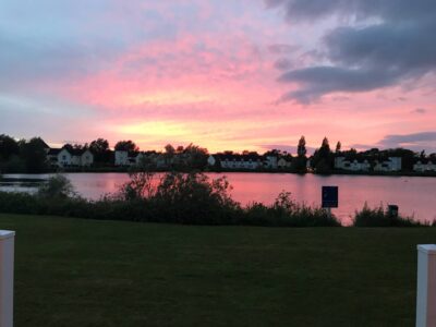 Lake Breeze Lodge - Sunset Lake from Decking