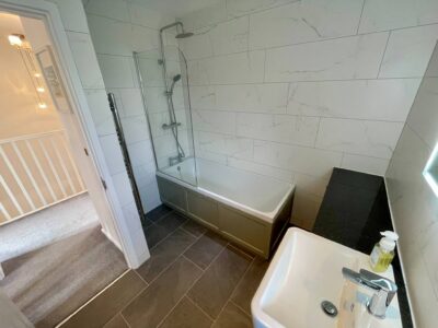 Windrush Lake Breeze - Family Bathroom