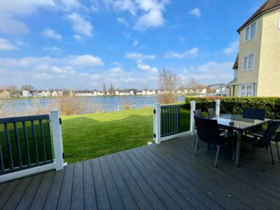 Windrush Lake Breeze - View to Lake