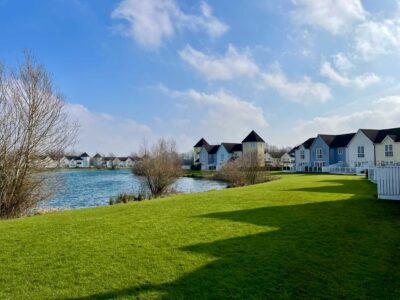 Windrush Lake Breeze - View to Lodge & Lake